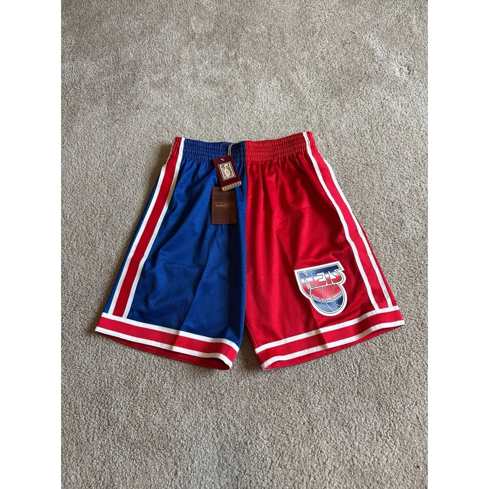 New Jersey Nets Mitchell and Ness NWT Men’s Mesh Basketball Shorts Size Medium